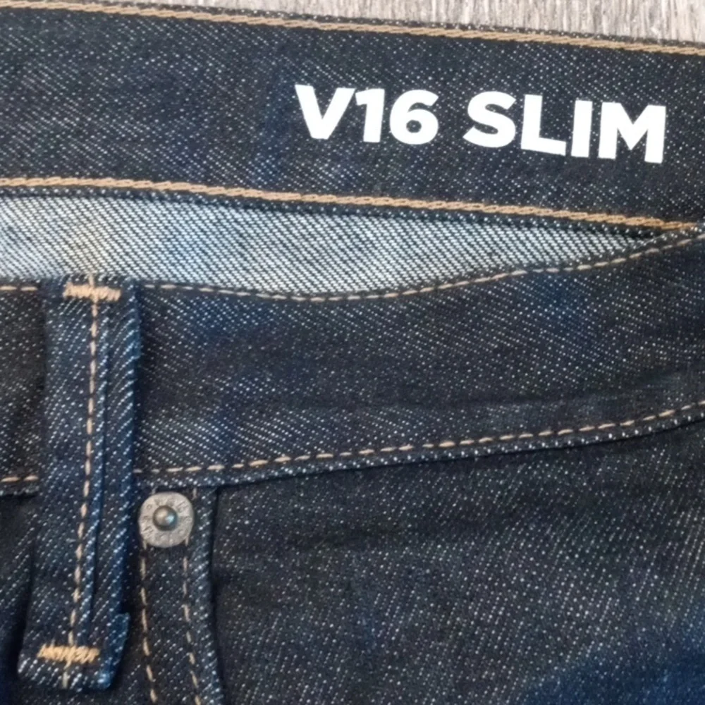 Vans V16 Slim Jeans - Picture 5 of 7